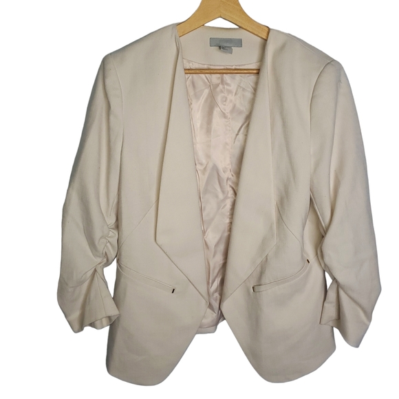H&M Cream Blazer - Picture 2 of 9